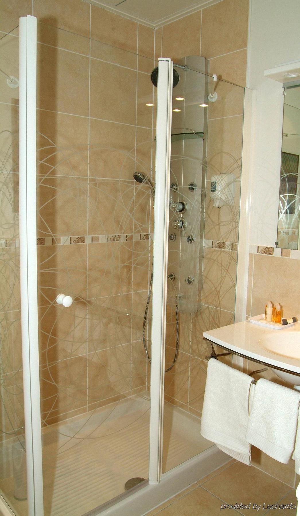 Ermitage Bouquet Hotel รูออง ห้อง รูปภาพ