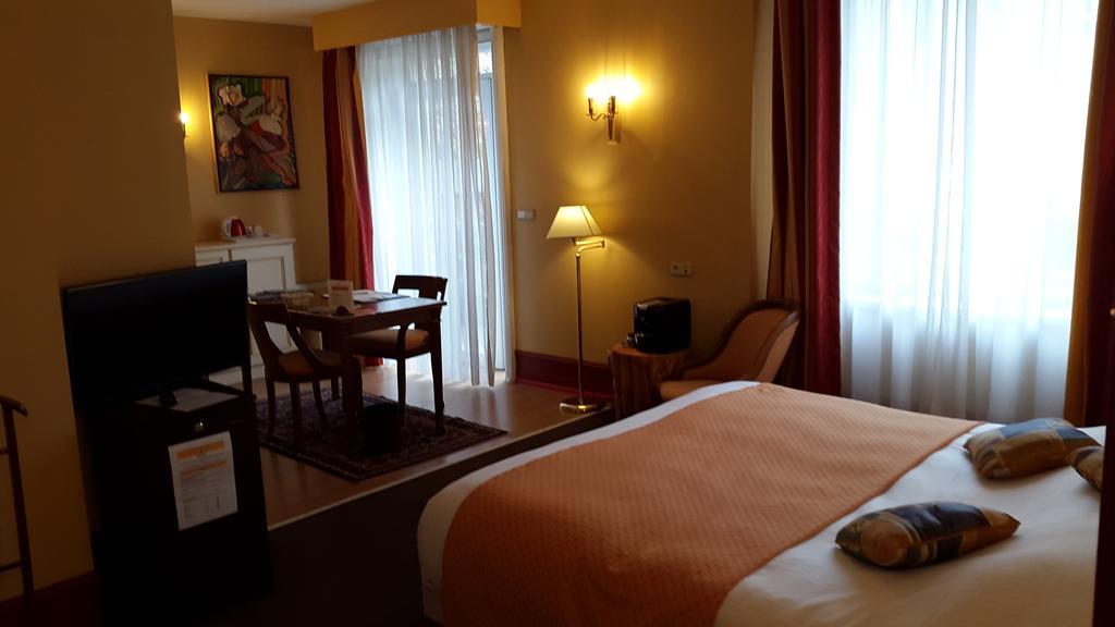 Ermitage Bouquet Hotel รูออง ภายนอก รูปภาพ