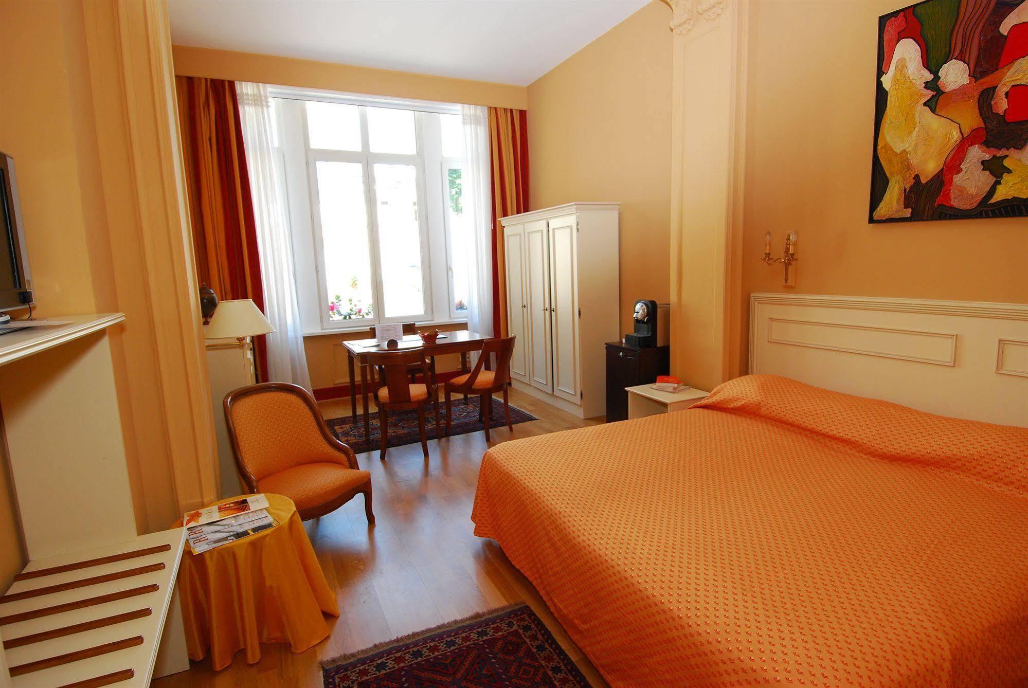 Ermitage Bouquet Hotel รูออง ภายนอก รูปภาพ
