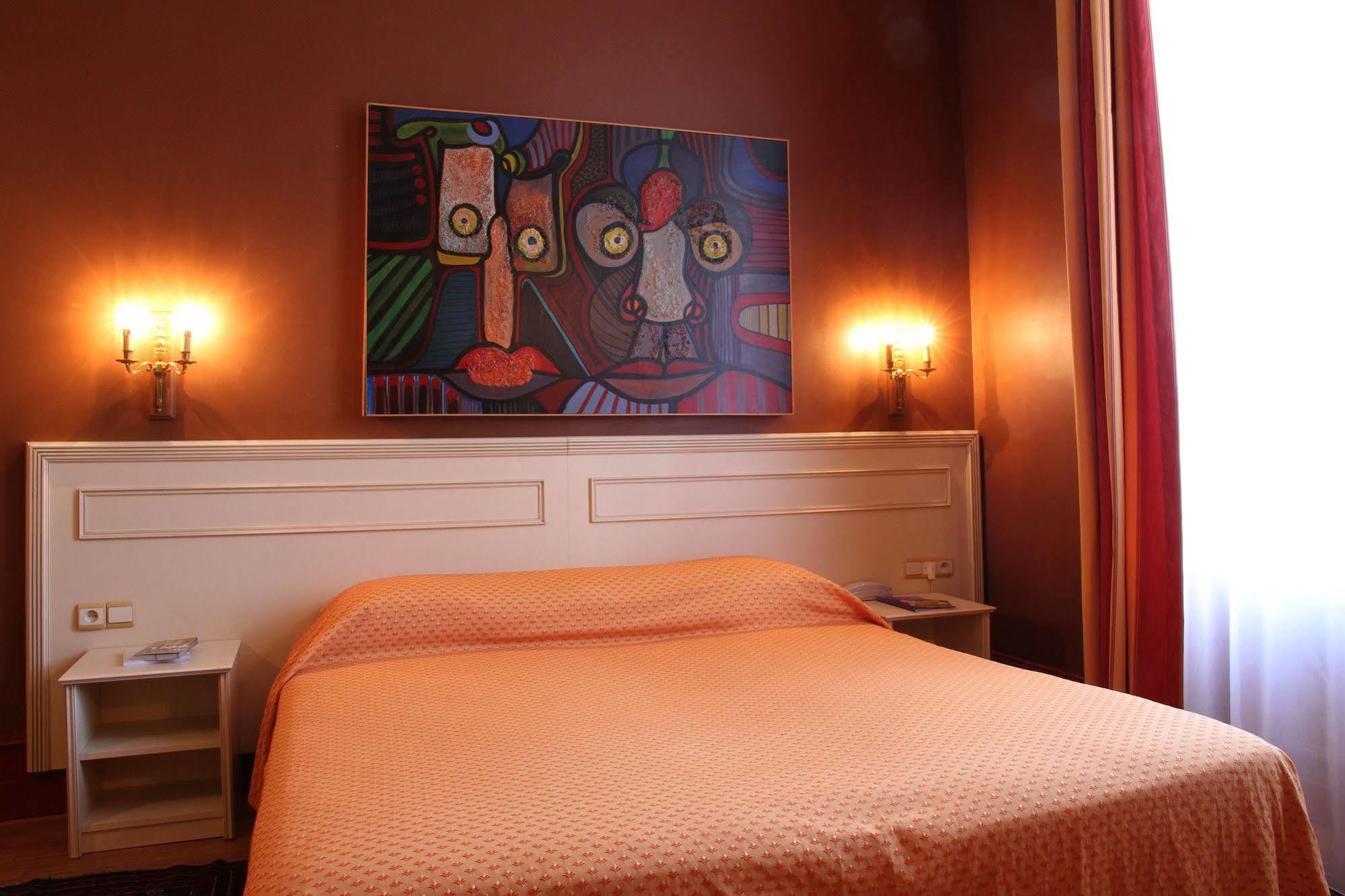 Ermitage Bouquet Hotel รูออง ภายนอก รูปภาพ