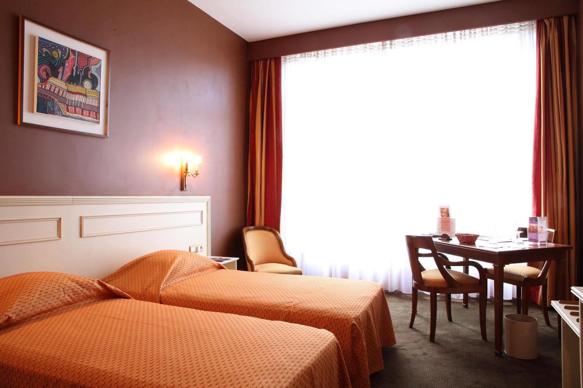 Ermitage Bouquet Hotel รูออง ภายนอก รูปภาพ