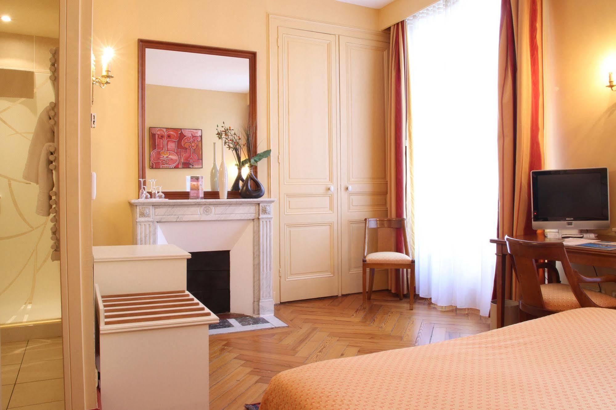Ermitage Bouquet Hotel รูออง ภายนอก รูปภาพ