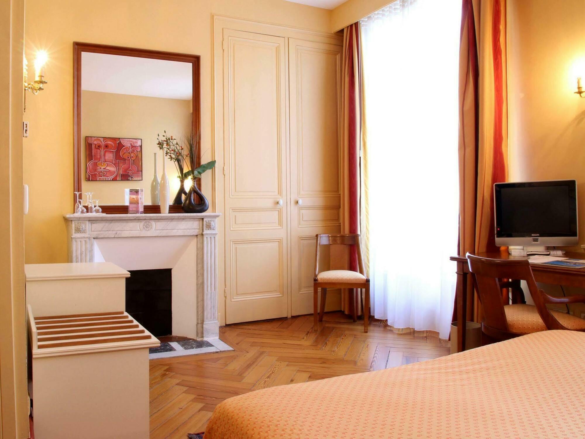 Ermitage Bouquet Hotel รูออง ภายนอก รูปภาพ