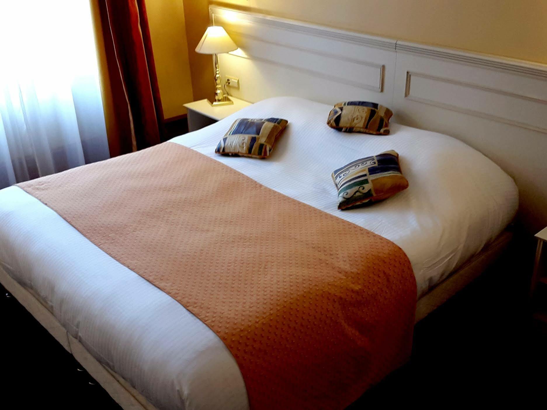 Ermitage Bouquet Hotel รูออง ภายนอก รูปภาพ
